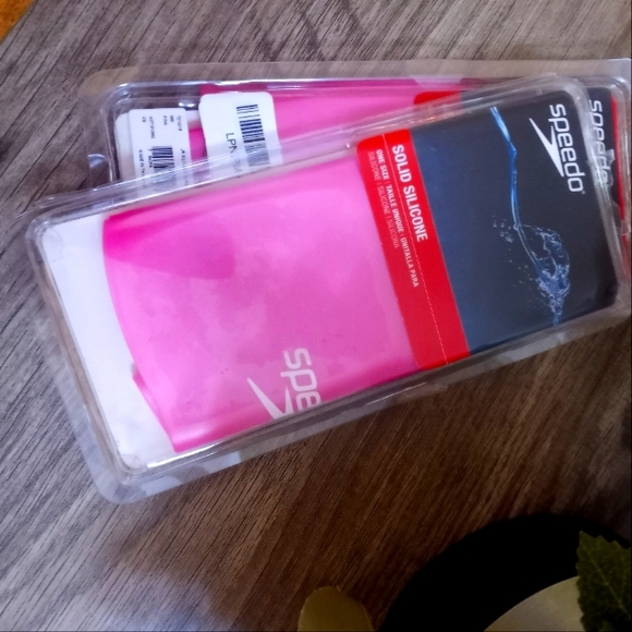Speedo Swim Cap Silicone, PINK - Picture 2 of 9